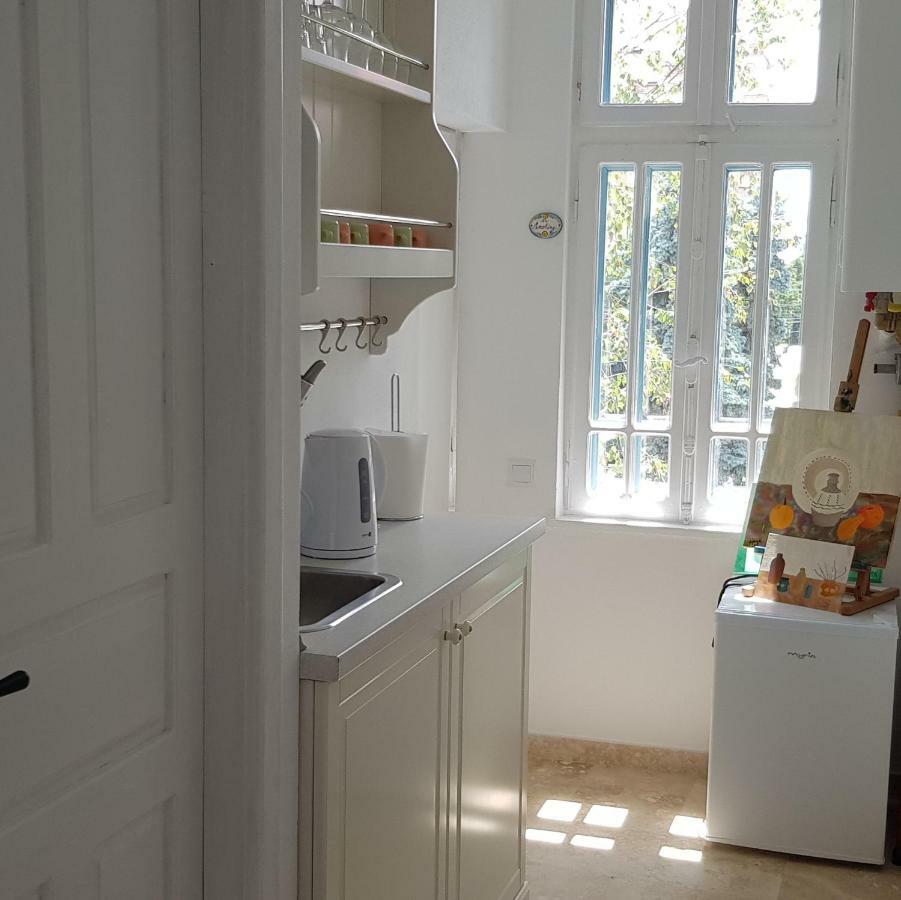 Old Town Apartament Apartment Targoviste Ngoại thất bức ảnh